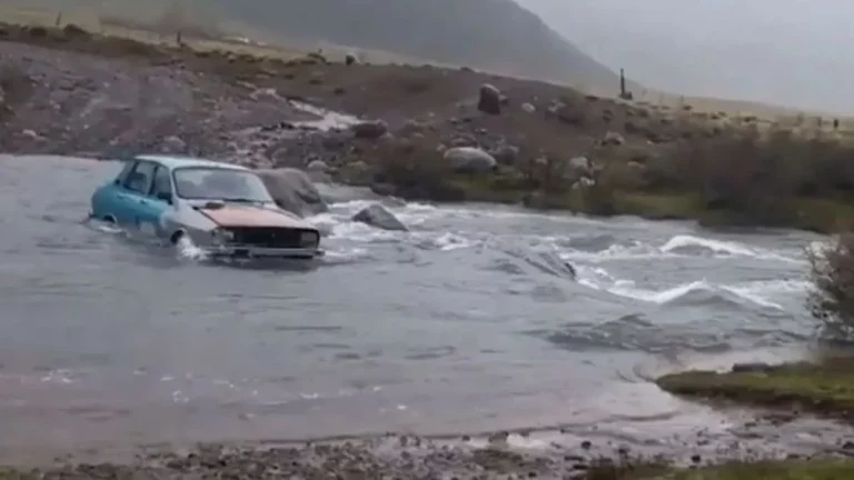 Cómo pasar un arroyo con el coche