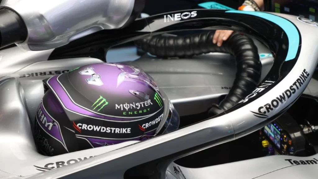 mercedes lewis hamilton w13 cockpit Motor16