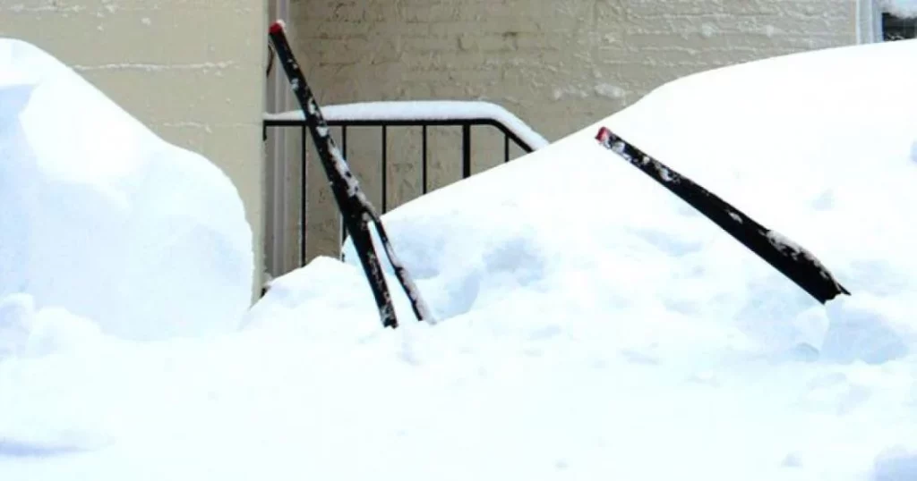 El sorprendente uso de los limpiaparabrisas en invierno