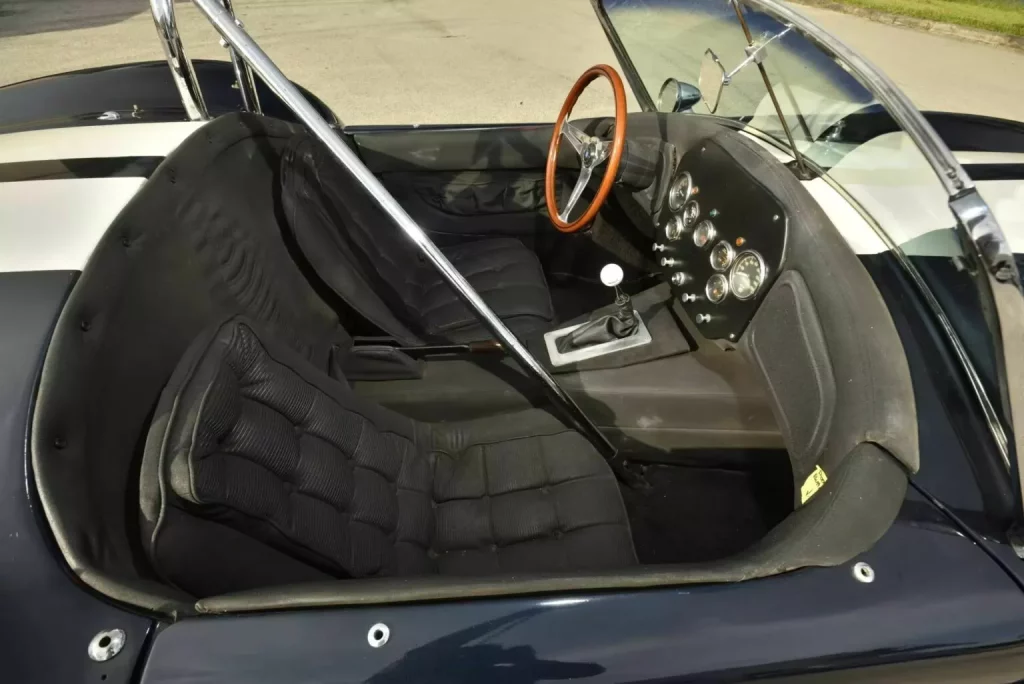 1965 Shelby Cobra Mecum Bad Boys. Imagen interior.