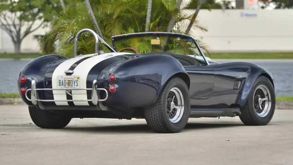 1965 Shelby Cobra Mecum Bad Boys. Imagen trasera.