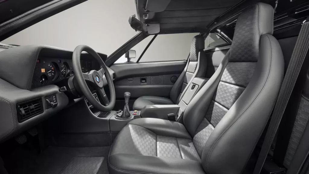 2024 BMW M1 Kith. Imagen interior.