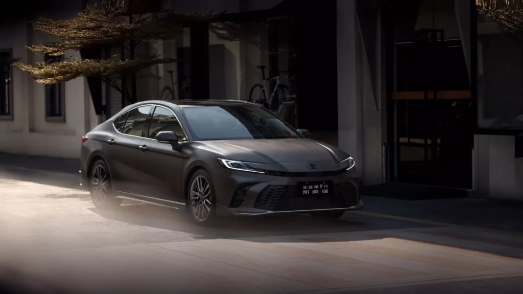 2024 Toyota Camry Glorious Edition. Imagen portada.