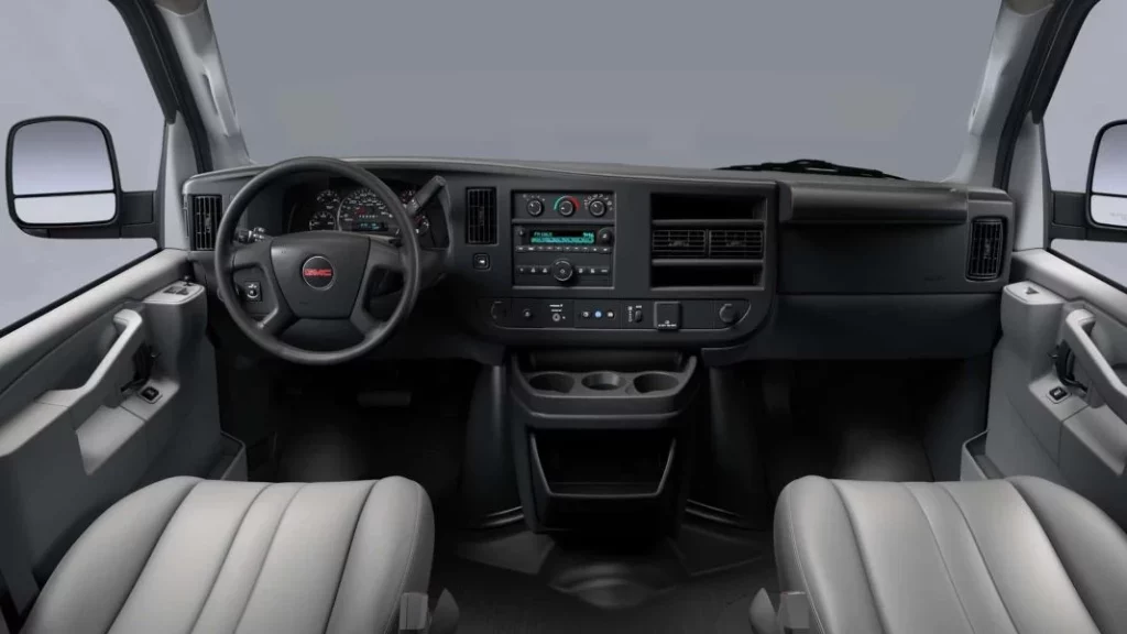 2025 gmc savana 5 Motor16