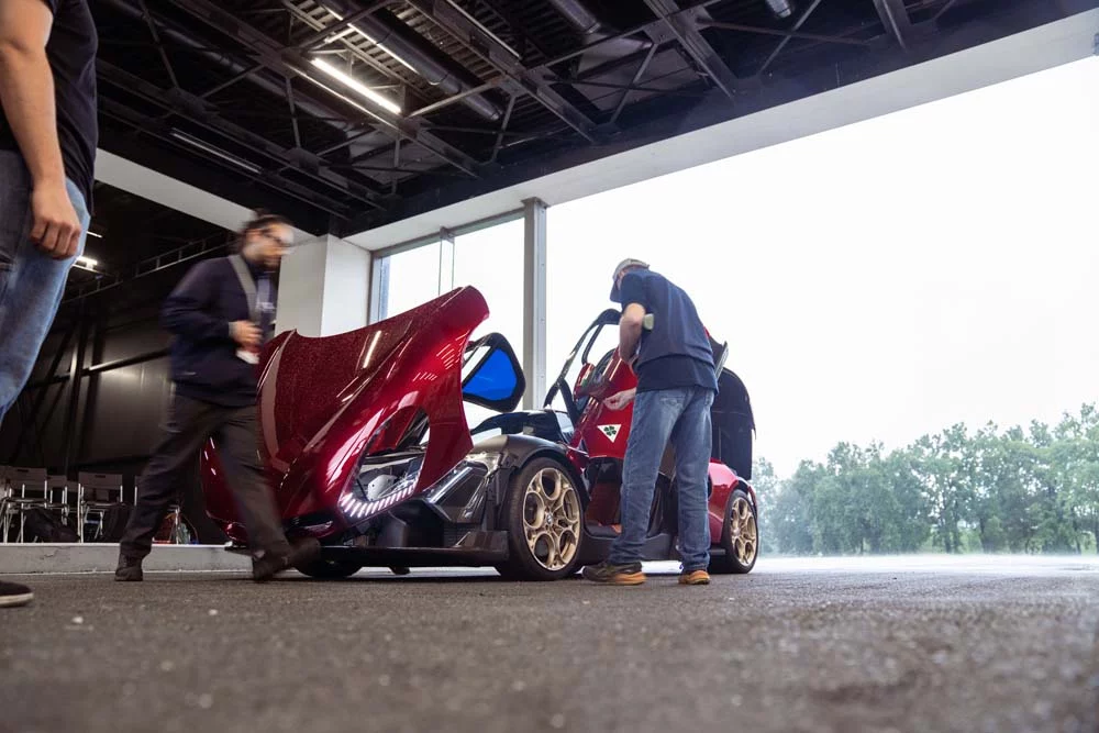  Alfa Romeo 33 Stradale en Balocco y con Valtteri Bottas al volante.