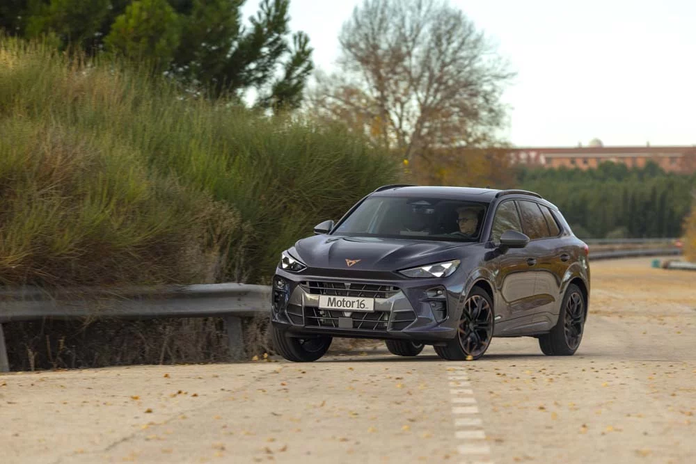 Cupra Terramar VZ 1.5 eHybrid 272CV DSG6 5 Motor16