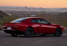 El Dodge Charger llegará a Europa en 2025, con motores térmicos y eléctricos