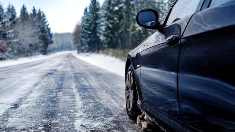 Cómo preparar tu coche para ir a la nieve si eres un fanático del esquí