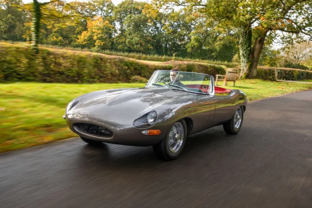 JAGUAR E TYPE SPEEDSTER 2 Motor16