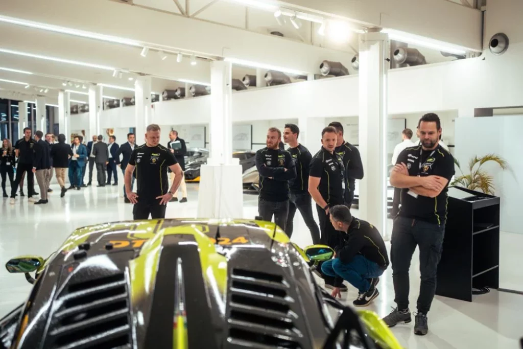 Lamborghini Huracan GT3 EVO2 DTM museo3 Motor16