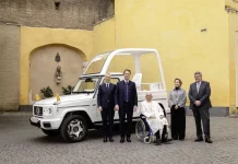 El nuevo Mercedes Clase G se convierte en el Papamóvil eléctrico