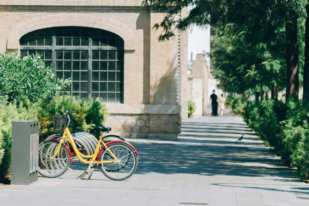 Parking aparcamiento bicicletas Motor16