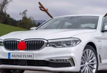 Los adornos de navidad que pones en el coche y que te pueden costar una buena multa