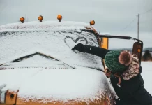 El truco infalible para que jamás se congele el cristal de tu coche