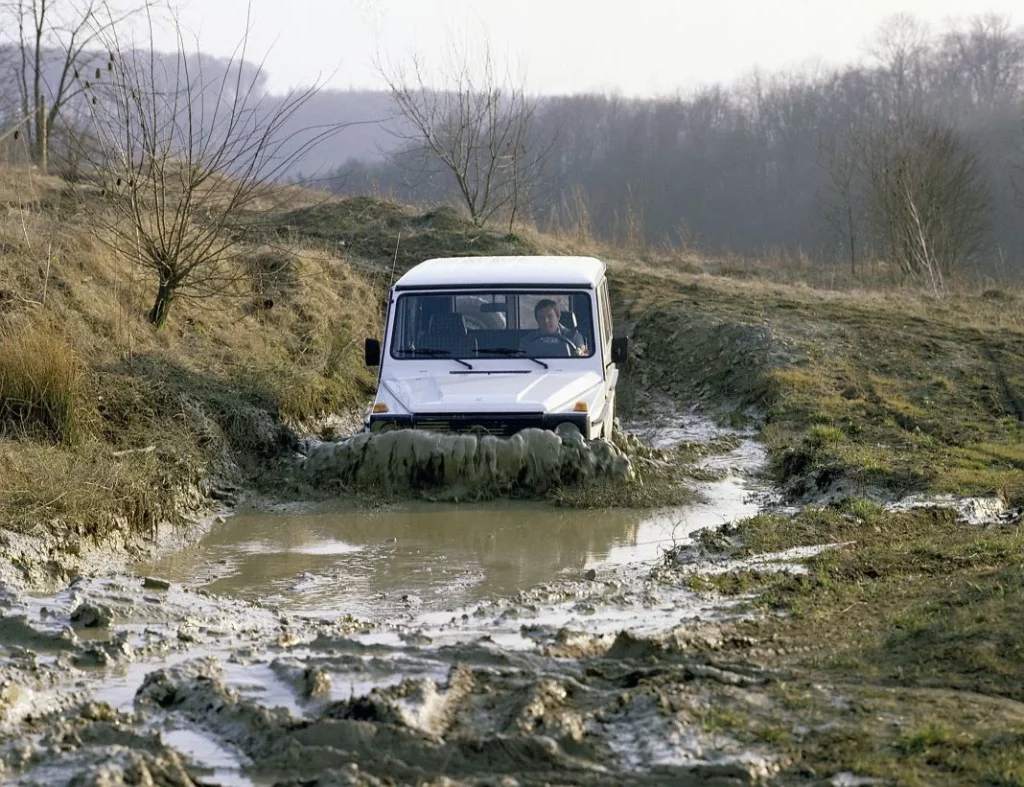 mercedes clase g gama 1982 2 Motor16