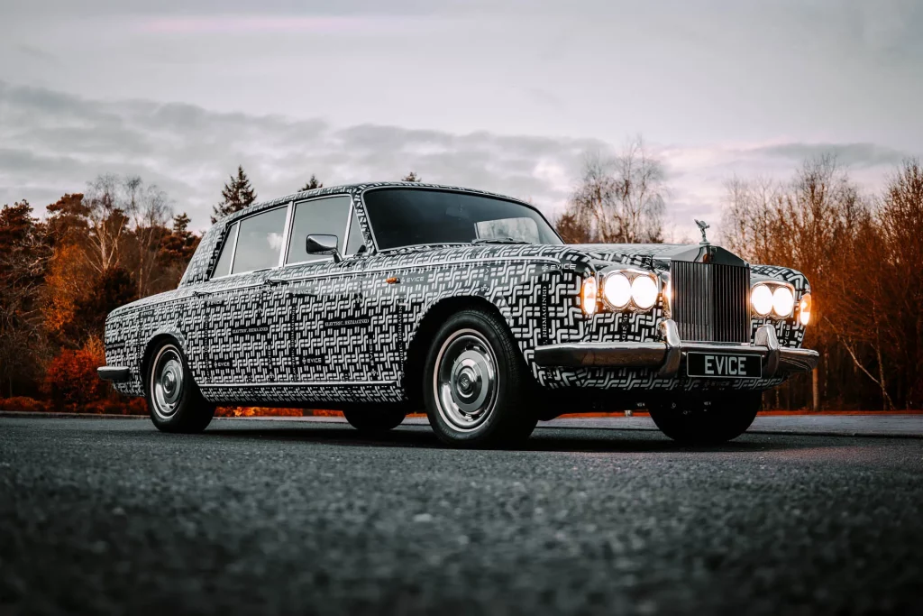 prototype rolls royce silver shadow ev by evice 100953369 h Motor16