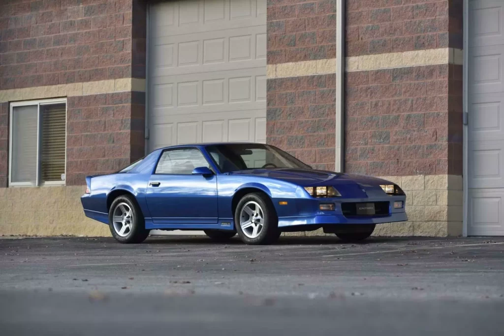 1990 Chevrolet Camaro IORC Z Mecum 27 Motor16