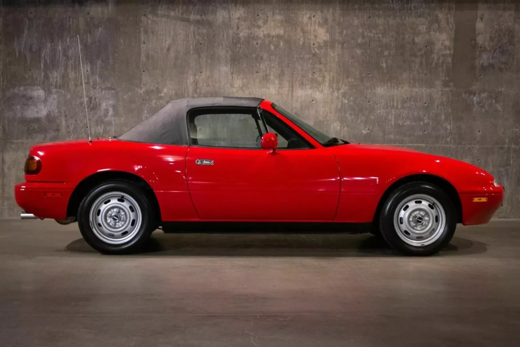 1990 Mazda MX 5 Miata 12 Motor16