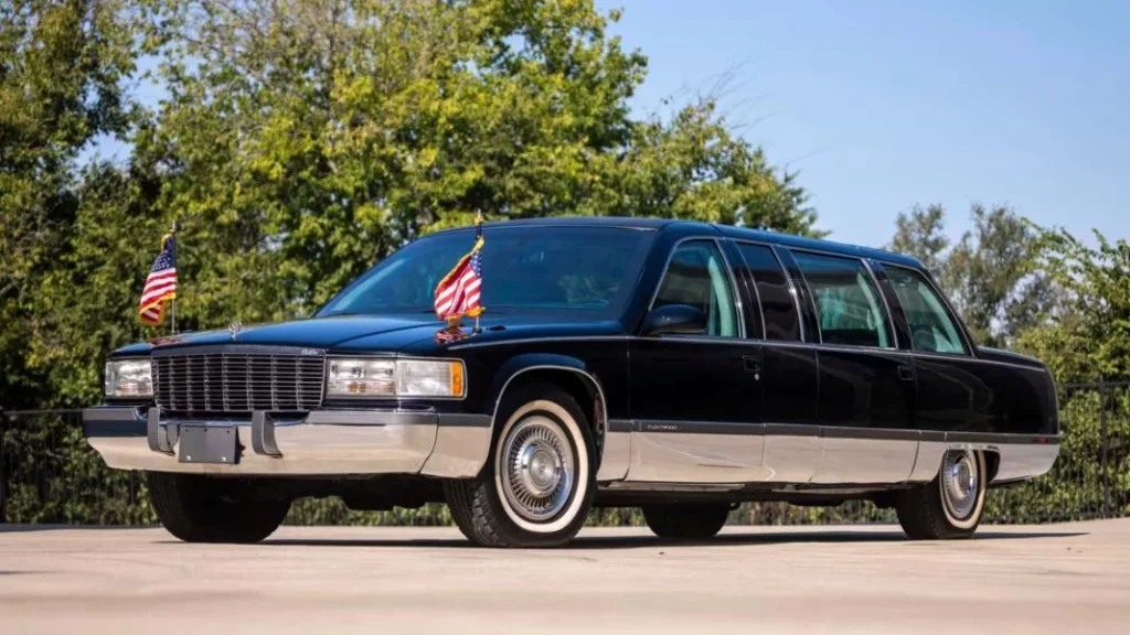 1996 cadillac fleetwood brougham presidencial mecum 5 Motor16