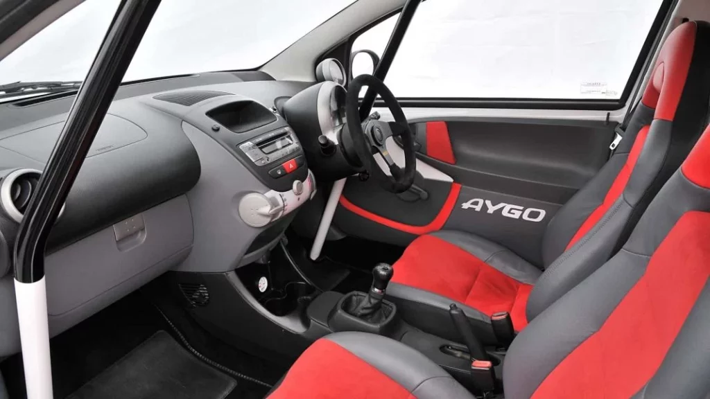 2008 Toyota Aygo Crazy. Imagen interior.