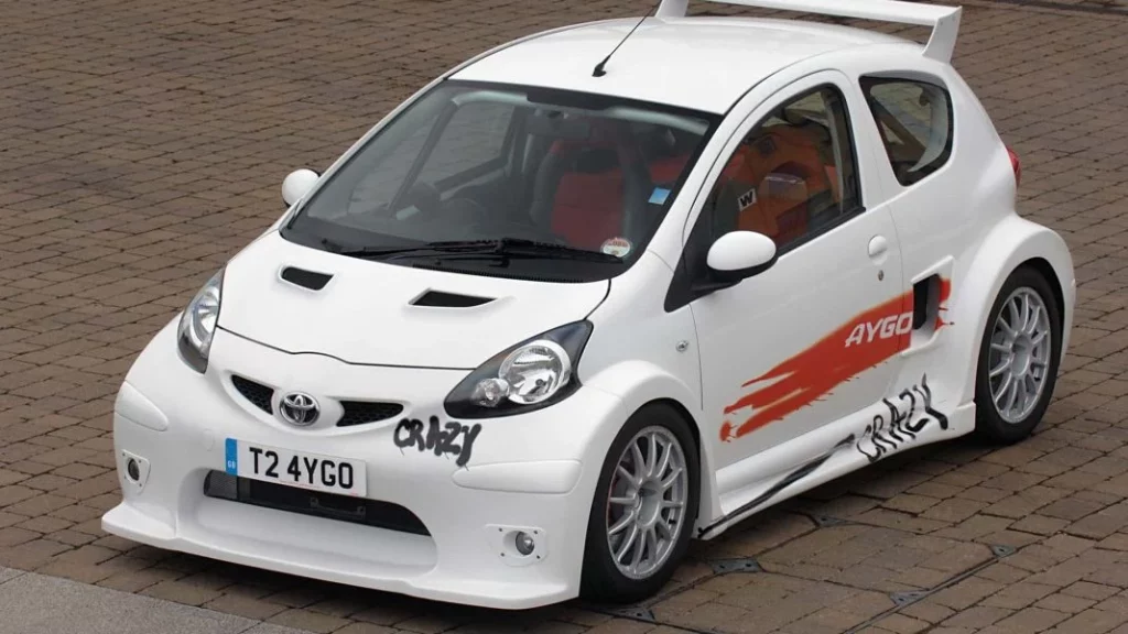 2008 toyota aygo crazy concept 3 Motor16