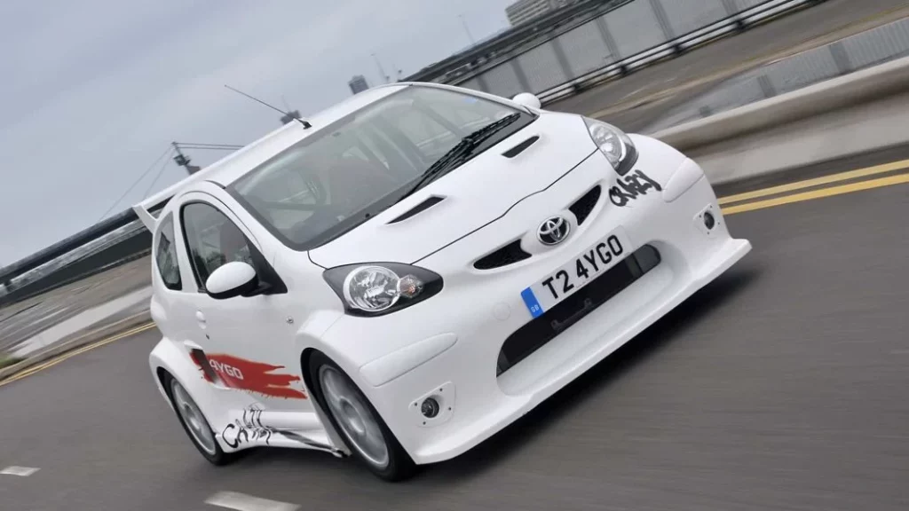 2008 toyota aygo crazy concept 8 Motor16