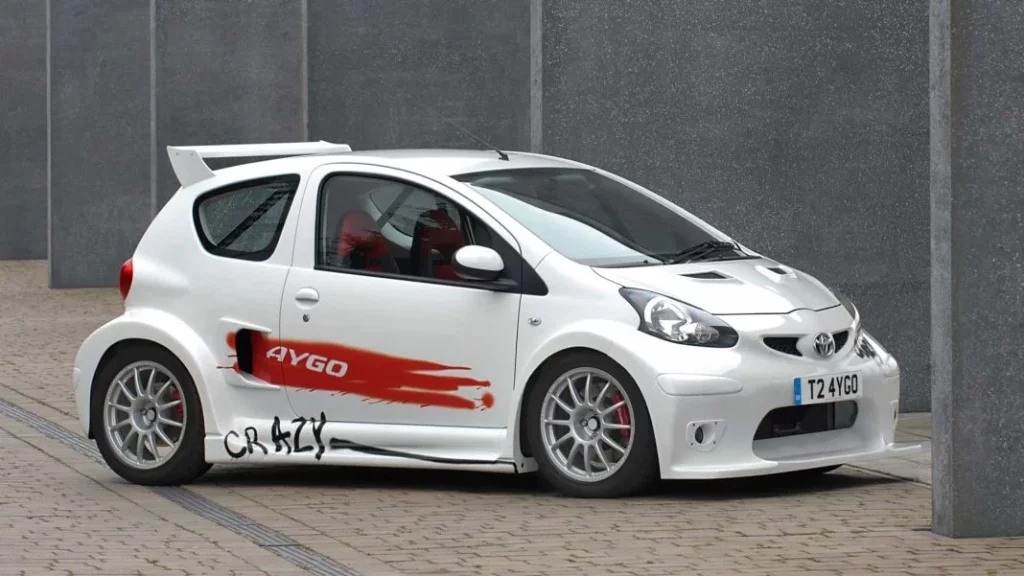 2008 toyota aygo crazy concept 9 Motor16