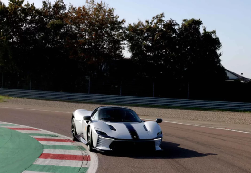 2024 Ferrari Daytona SP3. Piero Ferrari. Imagen portada.