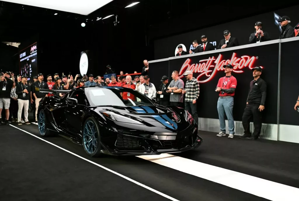 2025 Chevrolet Corvette ZR1. Subasta Barrett-Jackson. Imagen delantera.