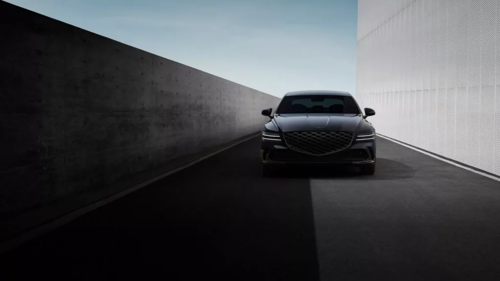 2025 Genesis G80 Black 13 Motor16