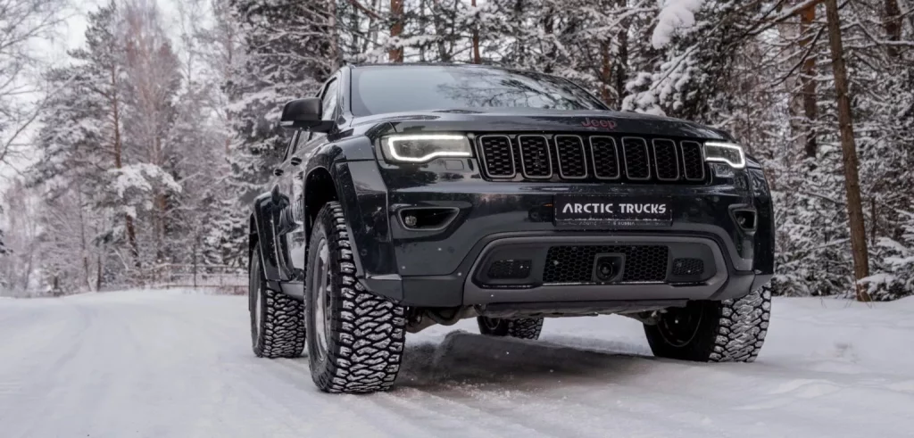 2025 Jeep Grand Cherokee AT35 Arctic Trucks 1 Motor16