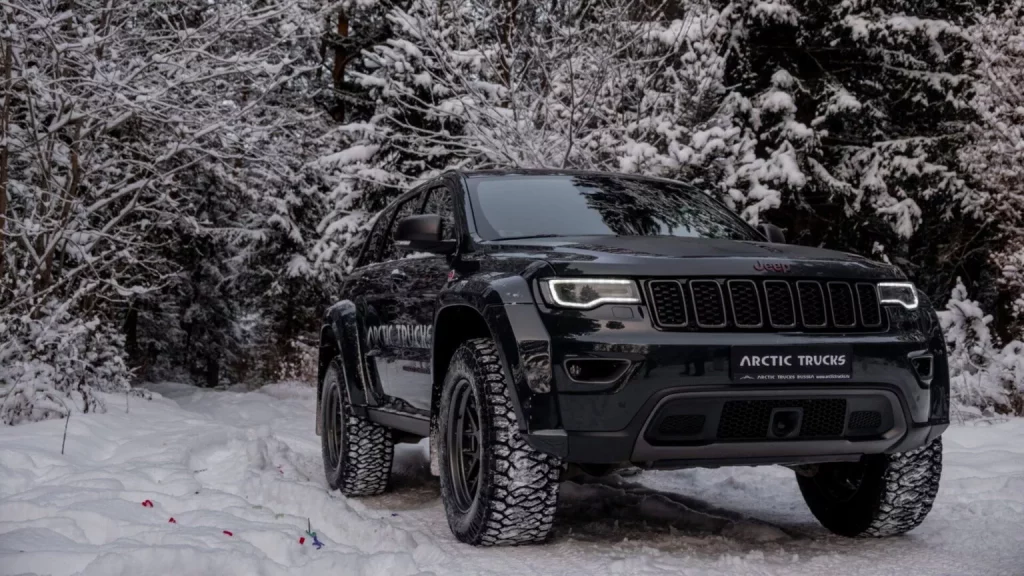 2025 Jeep Grand Cherokee AT35 Arctic Trucks 2 Motor16