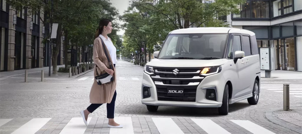 2025 Suzuki Solio. Imagen exterior.