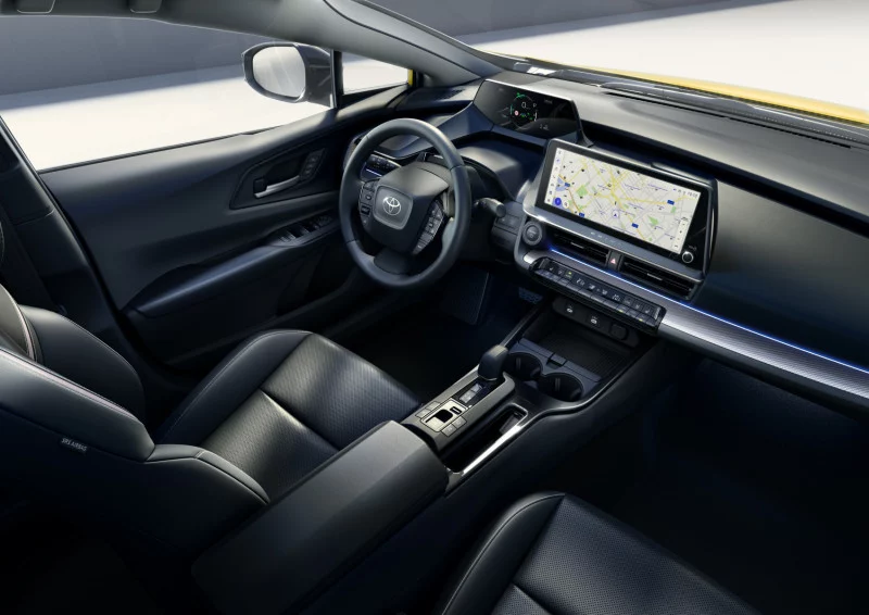 2025 Toyota Prius PHEV. Europa. Imagen interior.