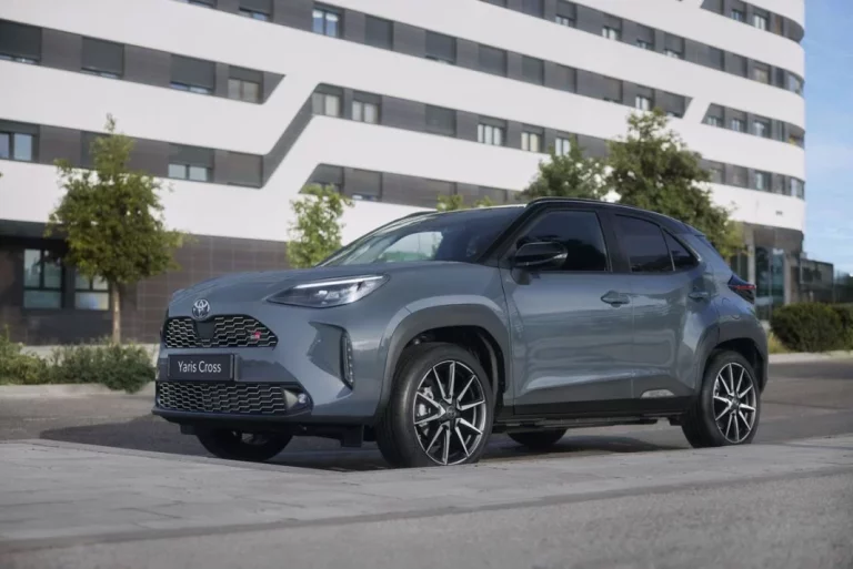 Toyota estrena el acabado GR Sport en el renovado Yaris Cross