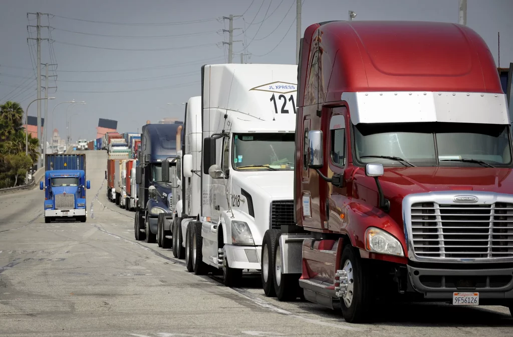 2040418 Semi Trucks Port of Long Beach REUTERS CM 01 Motor16