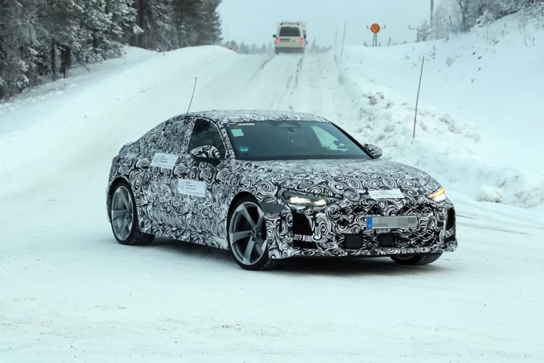 El Audi RS 5, cada vez más cerca de la producción, nos enseña algunos detalles