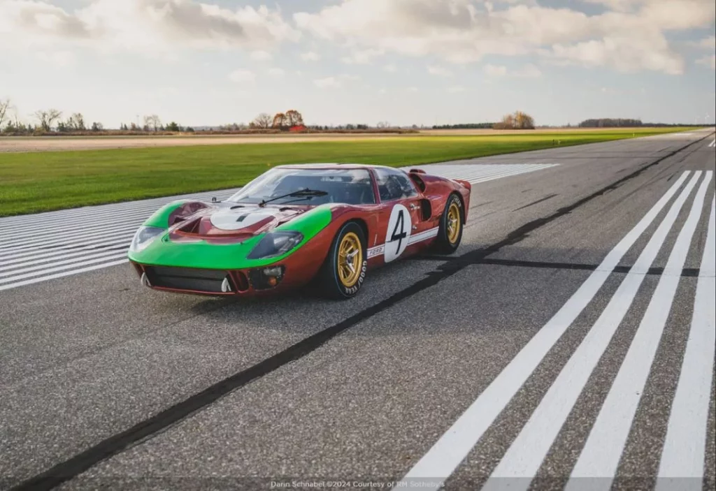 FORD GT40 LE MANS SUBASTA 22 Motor16