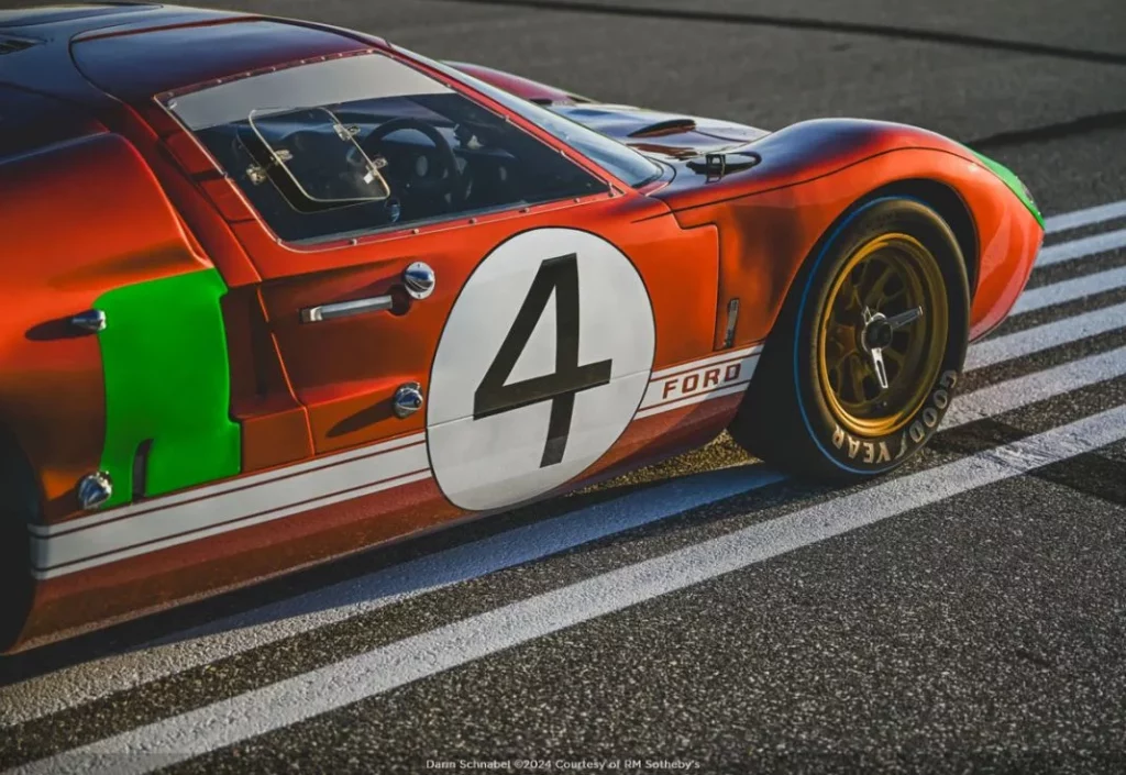 FORD GT40 LE MANS SUBASTA 32 Motor16