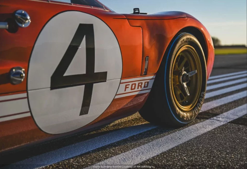 FORD GT40 LE MANS SUBASTA 33 Motor16