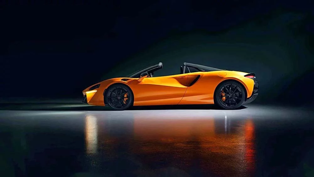 McLaren Artura Spider