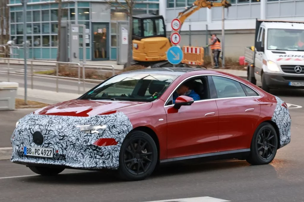 Mercedes CLA EV 2025 8 Motor16