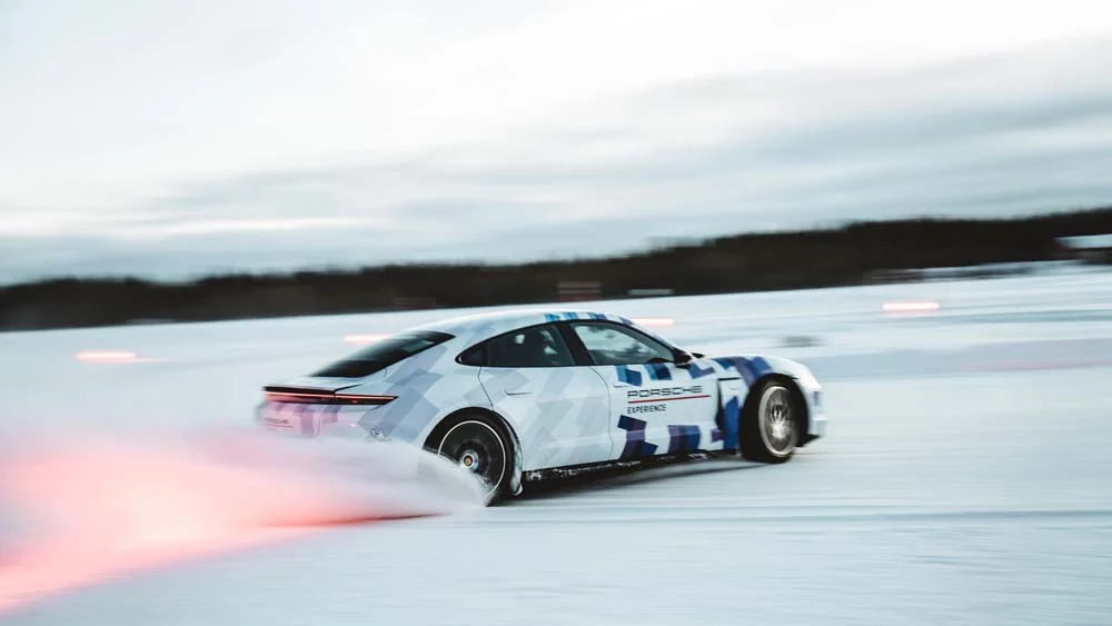 Nuevo récord Guinness del Porsche Taycan