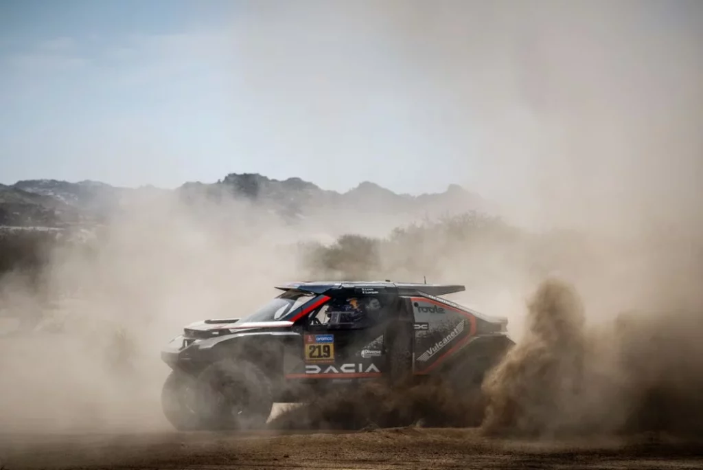 PREVIO DAKAR 2025 7LOEB Motor16