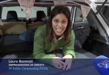 Laura Bonmatí, una joven de Totana, ofrece por 540 euros el accesorio que convierte tu coche en una caravana en cinco minutos