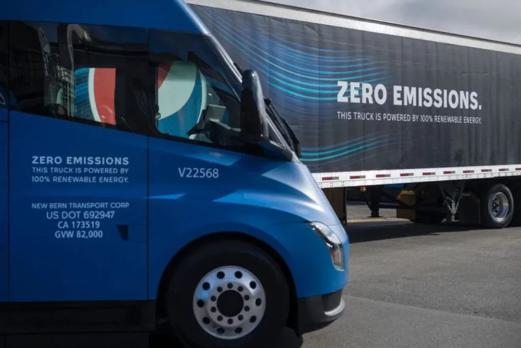 Tesla Semi Trucks Pepsi MG 08 CM Motor16