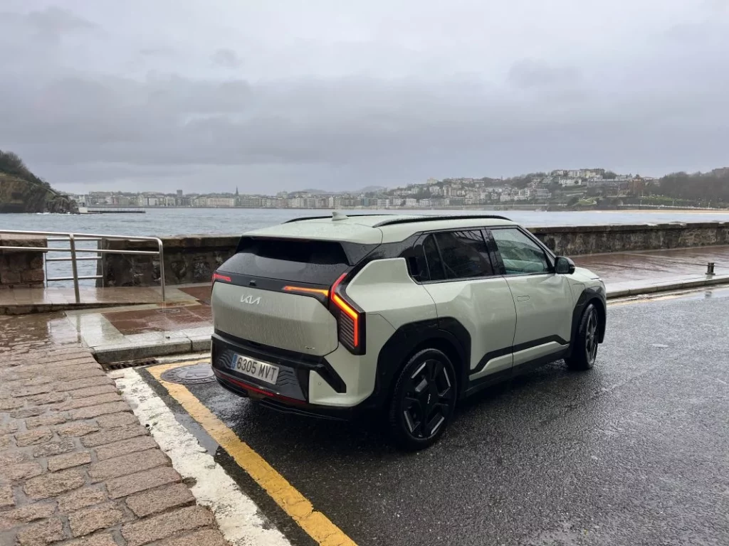 2025 Kia EV3. Viaje a San Sebastián. Imagen estática.