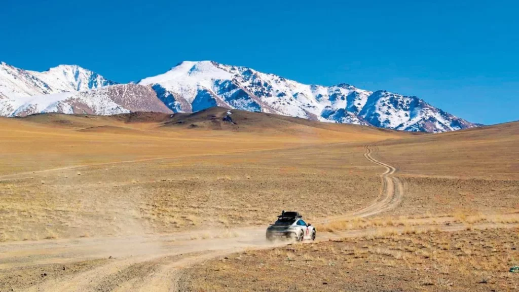 porsche 911 dakar viaje expedicion vietnam mongolia china rusia 2 Motor16