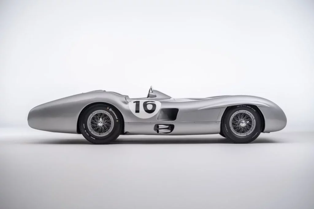 segundo coche m as caro del mundo 1954 Mercedes Benz W 196 R Stromlinienwagen 10 Motor16