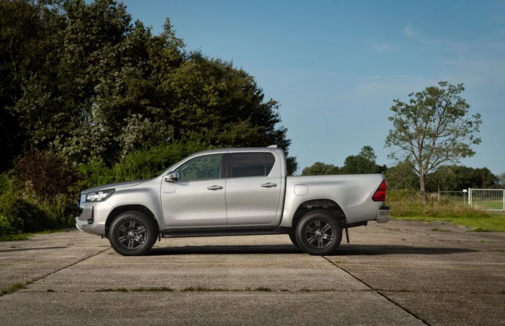 toyota hilux 48v mild hybrid 5 Motor16